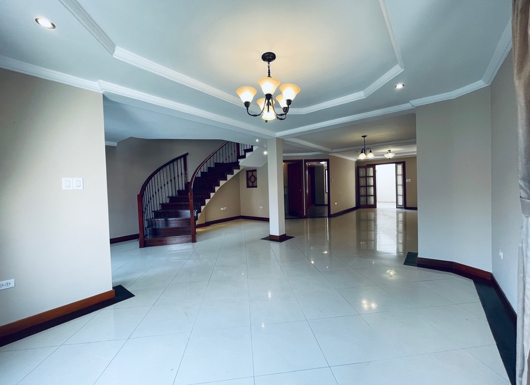 Casa en Venta Cerca del Centro de Cuenca Ecuador