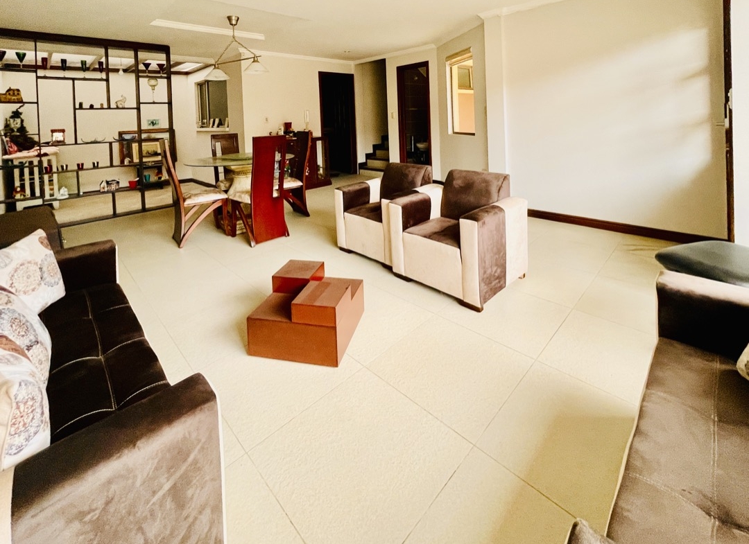 casa 4 dormitorios 4 baños de venta en cuenca ecuador