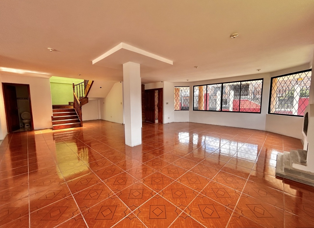 Casas comerciales de venta en Cuenca