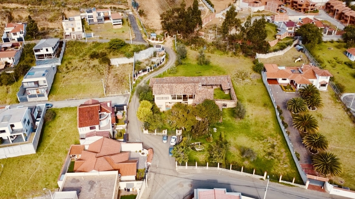 Terreno en venta en Charasol Azogues