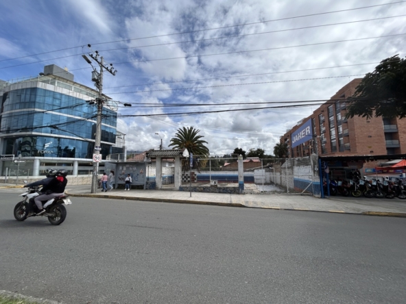 terreno comercial de venta en cuenca ecuador