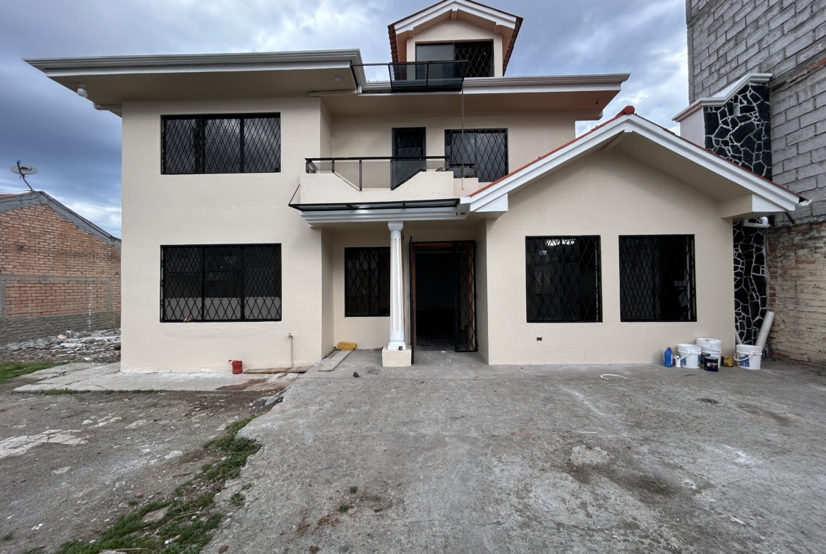 casas de venta con terreno en cuenca ecuador