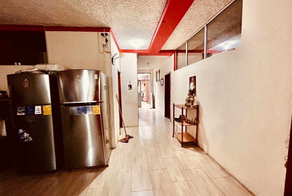 Casa con departamentos Azogues