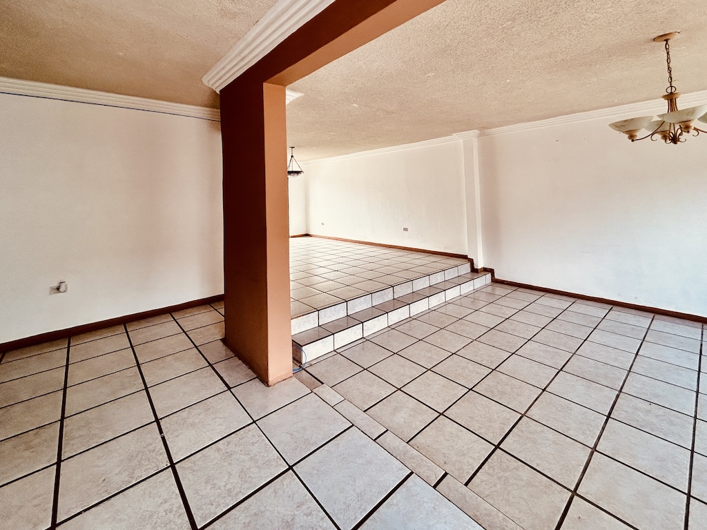 casa de venta en Gapal Cuenca cerca wayra plaza
