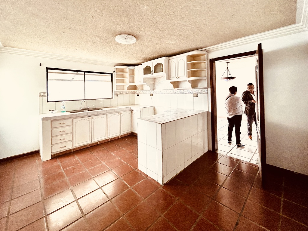 casa de venta en Gapal Cuenca cerca wayra plaza