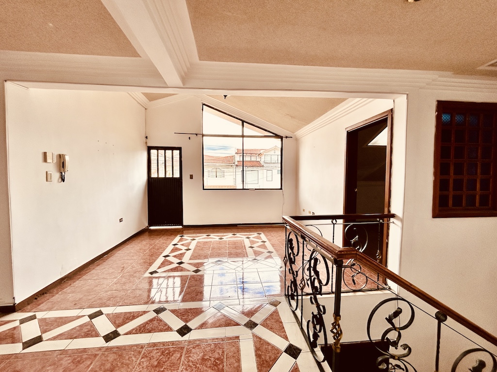 casa de venta en Gapal Cuenca cerca wayra plaza