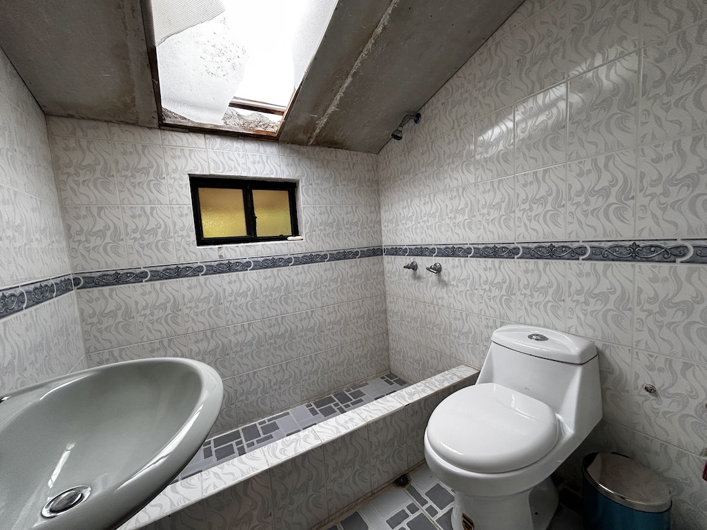 Quinta vacacional en venta cerca de Cuenca con piscina y jacuzzi