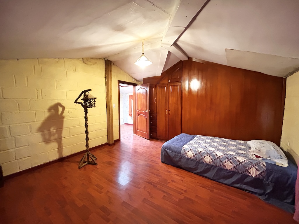 Quinta vacacional en venta cerca de Cuenca con piscina y jacuzzi