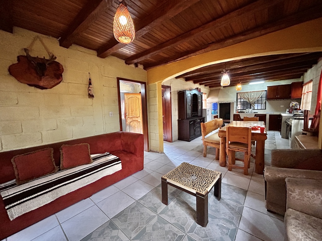 Quinta vacacional en venta cerca de Cuenca con piscina y jacuzzi