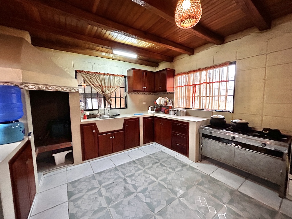 Quinta vacacional en venta cerca de Cuenca con piscina y jacuzzi