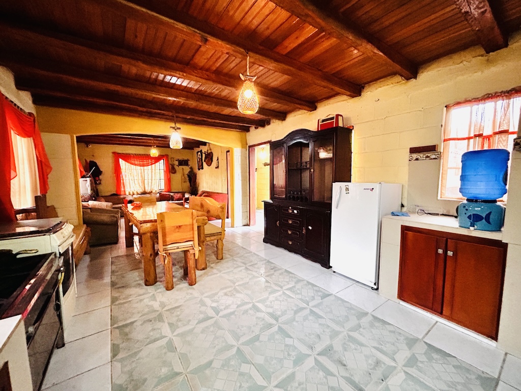 Quinta vacacional en venta cerca de Cuenca con piscina y jacuzzi