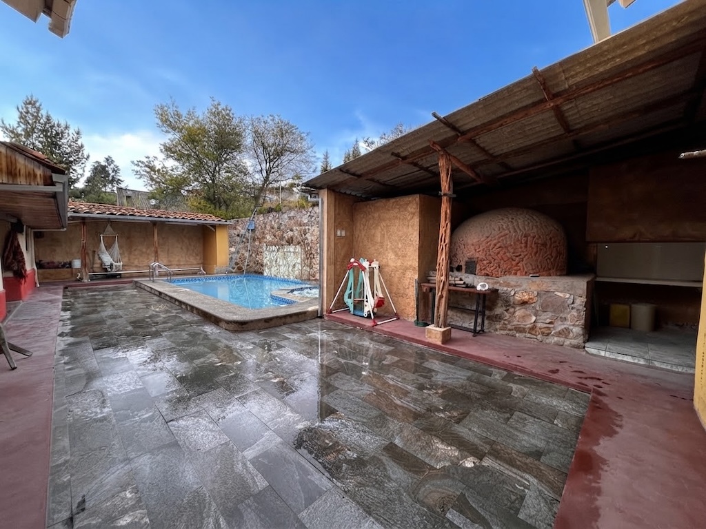 Quinta vacacional en venta cerca de Cuenca con piscina y jacuzzi