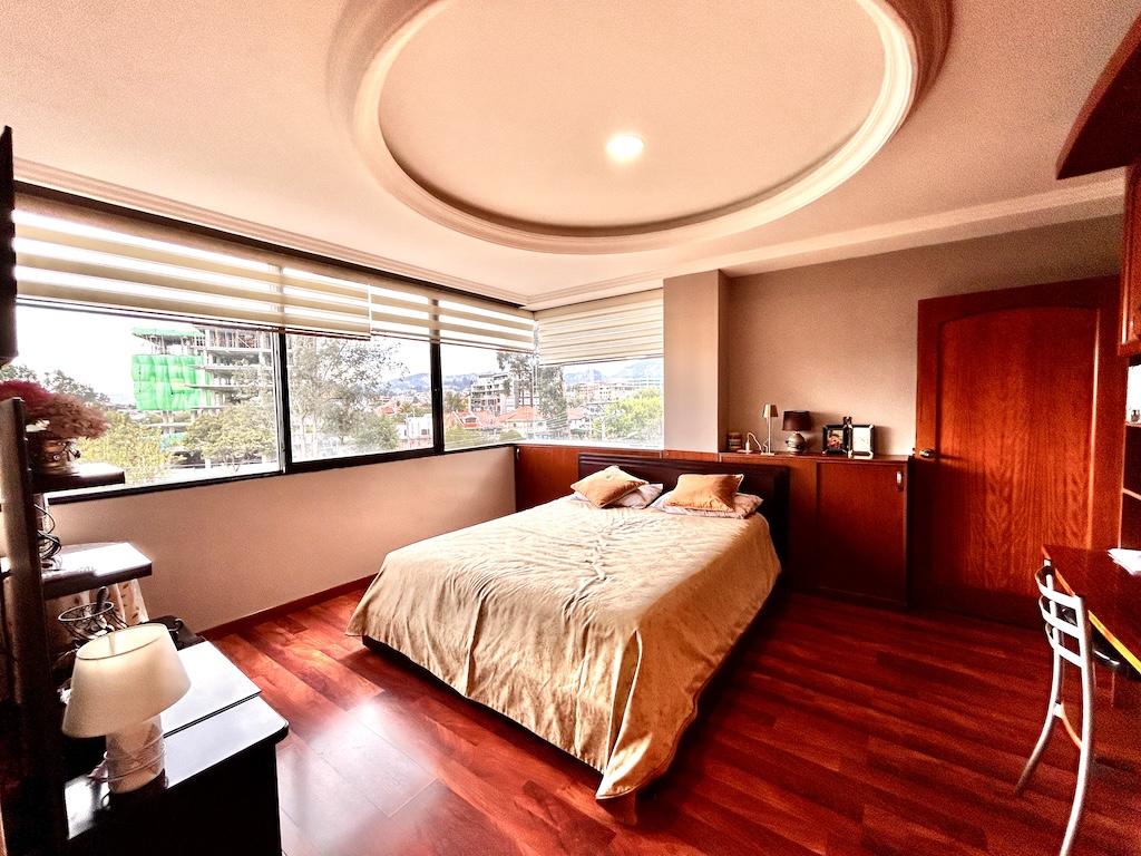 Departamento con vista al rio Cuenca Ecuador